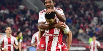 Ο Ολυμπιακός νίκησε και τον Άρη και μια απαράδεκτη διαιτησία