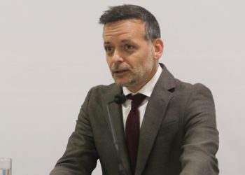 Γιατί ο Δούκας θέλει διάλογο με τον Τσίπρα;