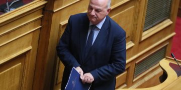 Βουλή: «Πέρασε» η υπαγωγή του ΟΠΕΚΕΠΕ στην ΑΑΔΕ σε κλίμα έντασης και αμφισβήτησης