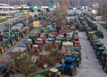 Αγρότες: «Σήμα» για κλιμάκωση των κινητοποιήσεων από τους αγρότες – Σε εξέλιξη η Πανελλαδική σύσκεψη των μπλόκων