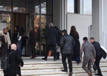 Τέμπη: Διεκόπη ξανά η δίκη για τα «χαμένα» βίντεο της εμπορικής αμαξοστοιχίας