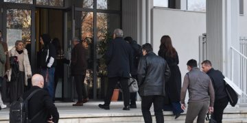 Τέμπη: Διεκόπη ξανά η δίκη για τα «χαμένα» βίντεο της εμπορικής αμαξοστοιχίας