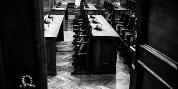 Το φροντιστήριο του «Φραπέ» θα είναι τόσο καλό όσο αυτό για τον «μπροστινό» του Λαβράνου στην υπόθεση των υποκλοπών;