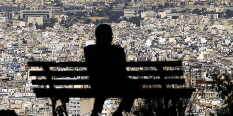 Στεγαστική κρίση: Τα… «άσφαιρα» μέτρα, η φωτιά στα υλικά και τα σπίτια που μίκρυναν – Ο Γολγοθάς ενός ενοικιαστή