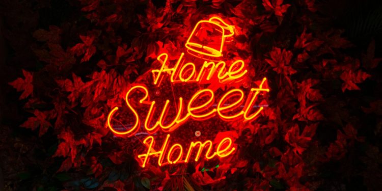 Έλληνες καταναλωτές: Κουμπωμένοι και σπιτόγατοι