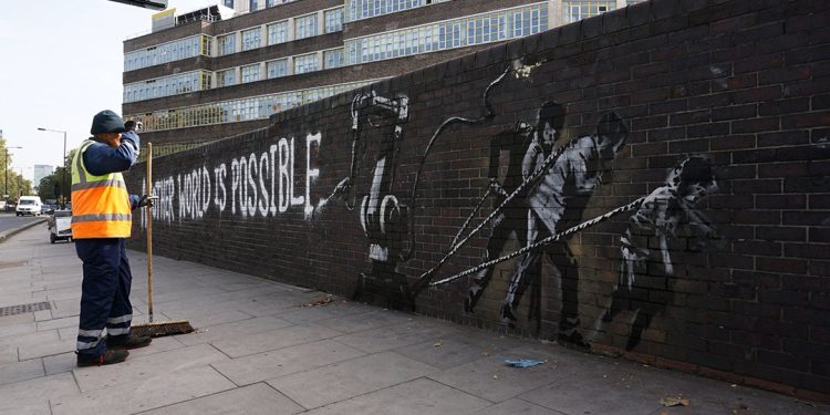 Και όμως ο κόσμος μας δεν είναι ο καλύτερος δυνατός και μπορεί να υπάρξει εναλλακτική