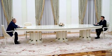 Ουκρανία: Γιατί ο Μακρόν θέλει να δει τον Πούτιν – Σε ποιους στέλνει μήνυμα