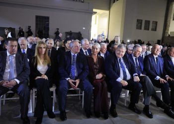 Μαξίμου: Επιτέθηκε στον Καραμανλή για το αγροτικό, αναδίπλωση όμως μετά τις υποκλοπές – Εικόνα πολιτικής απομόνωσης για Μητσοτάκη