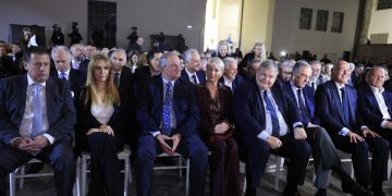 Μαξίμου: Επιτέθηκε στον Καραμανλή για το αγροτικό, αναδίπλωση όμως μετά τις υποκλοπές – Εικόνα πολιτικής απομόνωσης για Μητσοτάκη