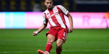 Καλογερόπουλος: «Ήταν κόκκινη το μαρκάρισμα στον Τσικίνιο – Έπρεπε να δοθεί πέναλτι για χέρι του Ράτσιτς»