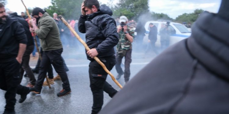 Κυβέρνηση σε πανικό