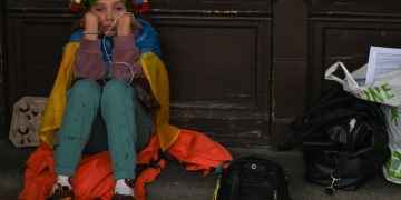 Από την αλληλεγγύη, στον ρατσισμό – Στην Πολωνία, οι πρόσφυγες από την Ουκρανία μπαίνουν πια στο στόχαστρο