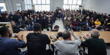 Αγρότες: Με 14 αιτήματα «επιβίωσης» πάνε στο Μαξίμου – Αντίστροφη μέτρηση για τη συνάντηση με Μητσοτάκη