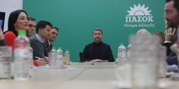 Ανδρουλάκης: Δουλειά, όχι επικοινωνία, για να γίνουμε κυβέρνηση – Στις 27-29 Μαρτίου το συνέδριο του ΠΑΣΟΚ