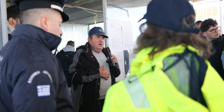 Αγρότες: «Παιχνίδι» εντυπώσεων με Ανεστίδη πριν το κρίσιμο ραντεβού των αγροτών στο Μαξίμου