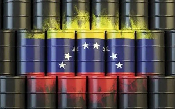Βενεζουέλα: Θα παραδώσει στις ΗΠΑ έως και 50 εκατ. βαρέλια πετρελαίου, ανακοινώνει ο Τραμπ