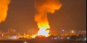 Βενεζουέλα: Ισχυρές εκρήξεις ακούγονται στο Καράκας – Πλήγματα σε στρατιωτική βάση