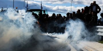 Αγρότες: Διάλογος με Μητσοτάκη αλλά χωρίς ορίζοντα πρόσθετων μέτρων – Το Σάββατο αποφασίζουν για τις κόκκινες γραμμές