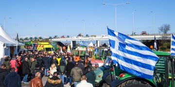 Αγρότες: Διορία στην κυβέρνηση μέχρι την Κυριακή για συγκεκριμένες δεσμεύσεις αλλιώς γενικευμένη κλιμάκωση