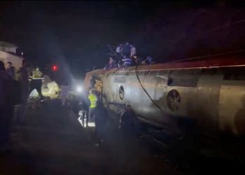 Σιδηροδρομικό δυστύχημα στην Ισπανία: Σοκαριστικά βίντεο από την τραγωδία με τους 39 νεκρούς – «Σαν να χτύπησε το τρένο σεισμός»