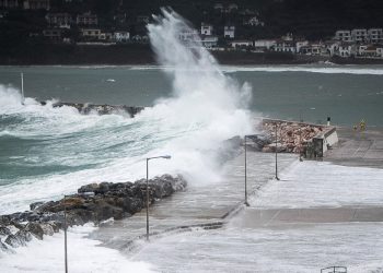 Προβλήματα σε ακτοπλοϊκές συνδέσεις λόγω των ισχυρών ανέμων