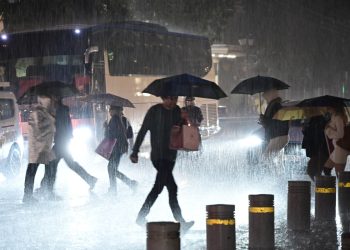 Καιρός: Ανασκόπηση του 2025 – Πολύ υψηλές θερμοκρασίες, καύσωνες διαρκείας και μεγάλα ύψη βροχής