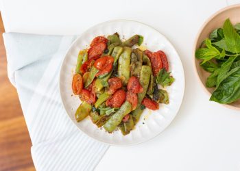 Γρήγορα λαδερά φασολάκια στο σχαροτήγανο