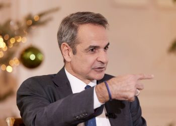 Μαξίμου: Προσπάθεια δικαιολόγησης της κυνικής δήλωσης Μητσοτάκη για την επιδρομή Τραμπ στη Βενεζουέλα