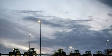 Μπλόκα: Το «κουμπί» της σύγκρουσης πατάει το Μαξίμου – Σηκώνει το γάντι ο αγροκτηνοτροφικός κόσμος και κλιμακώνει