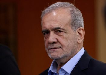 Ιράν: Ο πρόεδρος Πεζεσκιάν προειδοποιεί ότι μια επίθεση κατά του ανώτατου ηγέτη Χαμενεΐ θα ήταν κήρυξη πολέμου