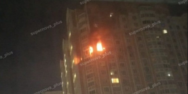 Ρωσία: Ουκρανική επίθεση με drones προκαλεί ζημιές σε διαμερίσματα και πυρκαγιά σε βιομηχανική εγκατάσταση