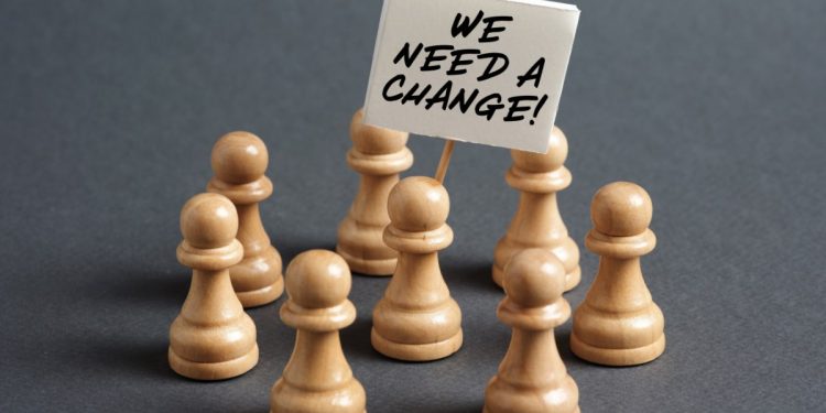 Αυτοδύναμη είναι σήμερα μόνο η ανάγκη πολιτικής αλλαγής