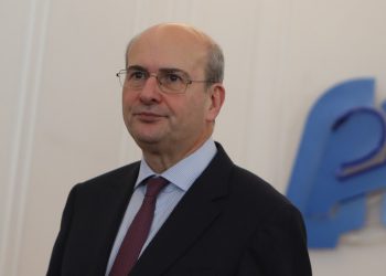 Πόλεμος ανακοινώσεων ΠΑΣΟΚ – Χατζηδάκη για τους αγρότες: «Ομολόγησε το ψέμα του»