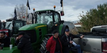 Κλιμάκωση κινητοποίησεων με 48ωρο αποκλεισμό δρόμων και τελωνείων