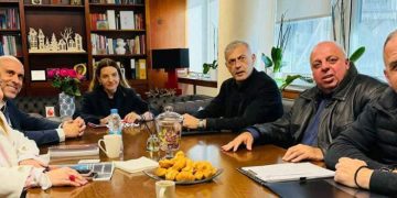 Συνάντηση εργασίας του Δημάρχου Πειραιά με τη Διοικήτρια της ΔΥΠΑ για την ενίσχυση της απασχόλησης των νέων με τον  κλάδο της Ναυτιλίας