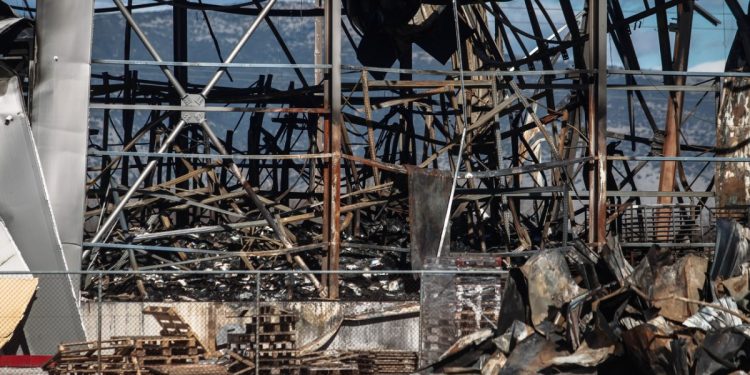 Νέα αποκαλυπτικά βίντεο από τη φονική έκρηξη στο εργοστάσιο Βιολάντα – «Από θαύμα σώθηκε ο φύλακας»