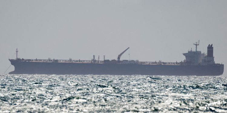 Ιράν: Οι Φρουροί της Επανάστασης προσέγγισαν για νηοψία αμερικανικό δεξαμενόπλοιο – Συνεχίζει την πορεία το