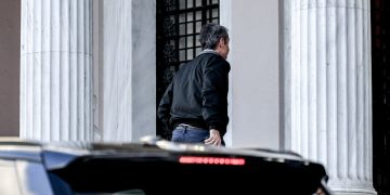 ΚΥΣΟΙΠ και τηλεδιάσκεψη της Συμμαχίας των Προθύμων στην αυριανή ατζέντα του πρωθυπουργού