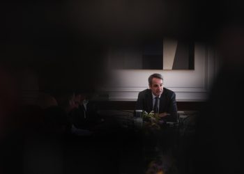 ΠΑΣΟΚ: Το να χρησιμοποιεί ως σημαία του το σύνθημα «νομιμότητα παντού» ο Μητσοτάκης, είναι το πιο σύντομο ανέκδοτο