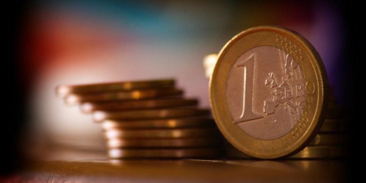 Κατώτατος μισθός: Ραντεβού τον Μάρτιο για αναπροσαρμογή του – Τα σενάρια που βρίσκονται στο τραπέζι