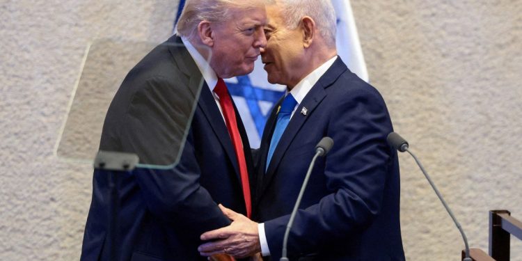 Στον Λευκό Οίκο ο Νετενιάχου για τη συνάντηση με τον Τραμπ, χωρίς παρουσία δημοσιογράφων – Τι θα ζητήσει