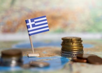 Oxford Economics: Πότε θα πάψει η Ελλάδα να είναι η πιο υπερχρεωμένη χώρα της ΕΕ;