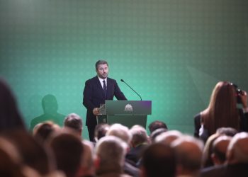 Η «προμετωπίδα» του ΠΑΣΟΚ για τη Συνταγματική Αναθεώρηση