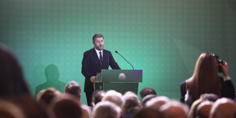 Η «προμετωπίδα» του ΠΑΣΟΚ για τη Συνταγματική Αναθεώρηση