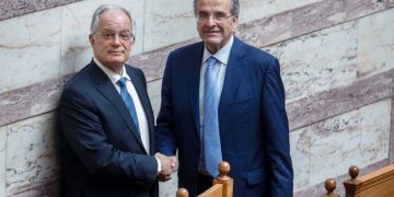 Σαμαράς σε Τασούλα: Ο Μητσοτάκης στην Άγκυρα «επέτεινε την αίσθηση του κινδύνου της παγιοποίησης τετελεσμένων σε βάρος της Ελλάδας»