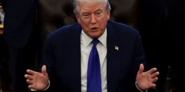 Ο Τραμπ απειλεί με «άσχημα πράγματα» το Ιράν αν δεν κλειστεί συμφωνία