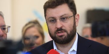 Ζαχαριάδης: Δεν γίνεται ανασυγκρότηση του προοδευτικού χώρου χωρίς τον Τσίπρα