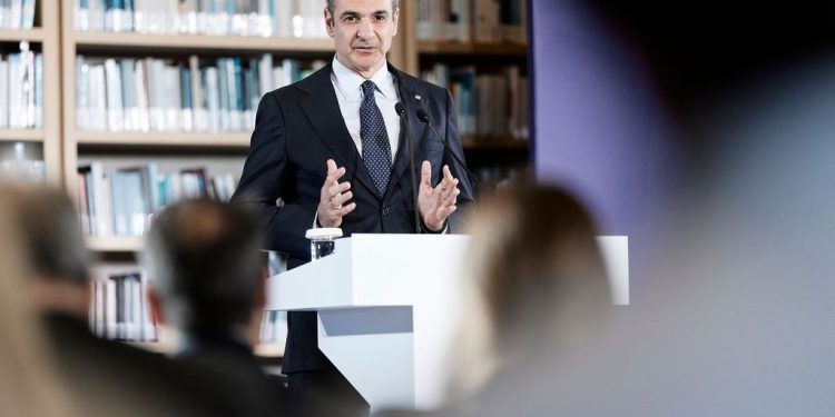 Πρόωρο προεκλογικό κλίμα από Κυριάκο Μητσοτάκη – Τα ερωτήματα πίσω από το «ακυβέρνητο καράβι»