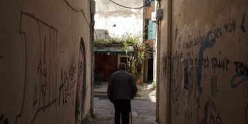 Συνταξιοδότηση: Τα εύθραυστα ηλικιακά όρια ηλικίας και το προσδόκιμο ζωής – Πότε θα παρθούν οι κρίσιμες αποφάσεις