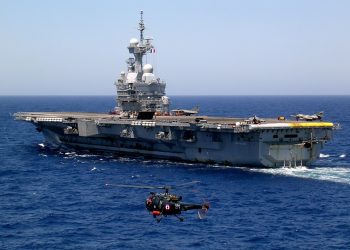 Τι ξέρουμε για το πυρηνικό αεροπλανοφόρο «Σαρλ ντε Γκωλ» που στέλνει ο Μακρόν στη Μεσόγειο